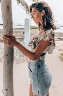 Double Ruffle Off The Shoulder Rib Bodysuit 20 Double Ruffle Off The Shoulder Rib Bodysuit -Chic Ladies Wear Shop A58A3890