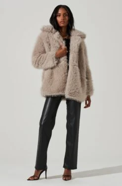 Hadley Faux Fur Coat -Chic Ladies Wear Shop ACT17441 SILVER 2 ba6d85fe 52d6 4305 ac56 c5fcbb176a79