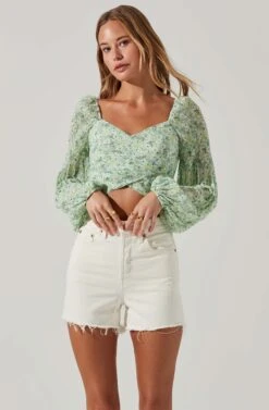 Bonnie Floral Plisse Long Sleeve Crop Top -Chic Ladies Wear Shop ACT17693 GREENMULTIFLORAL 3 41c2e973 7a1f 4a8f 8aea 7f7687165c6d