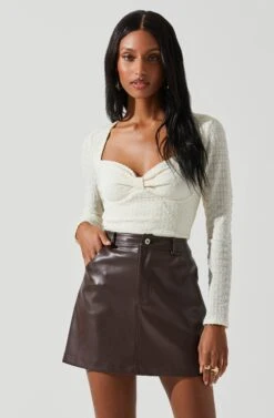 Ren Textured Sweetheart Long Sleeve Top -Chic Ladies Wear Shop ACT17975 CREAM 4