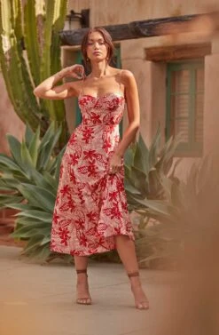 Josiane Floral Sweetheart Midi Dress -Chic Ladies Wear Shop ASTR SUMMER23 1605 fdc4cf85 7094 439d 9c93 fd1088e49d4d