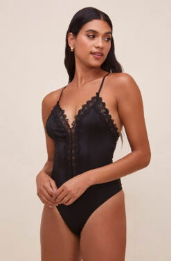 Lace Inset Bodysuit -Chic Ladies Wear Shop AT16124 BLACK 6