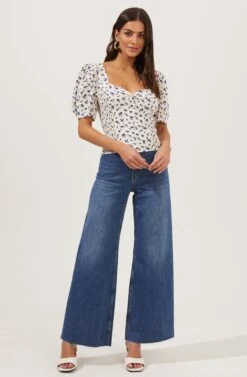 Short Sleeve Sweetheart Neck Top -Chic Ladies Wear Shop AT16707 CREAM BLUEDITSY 1