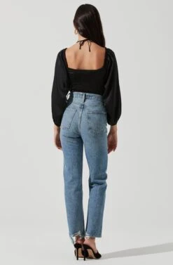 Long Sleeve Cinch Center Convertible Neckline Bodysuit 16 Long Sleeve Cinch Center Convertible Neckline Bodysuit -Chic Ladies Wear Shop AT17059 BLACK 1404 160cd34f c557 475b be91 a21e1c8bea94