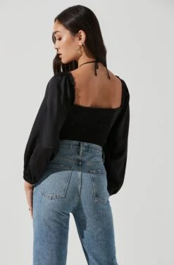 Long Sleeve Cinch Center Convertible Neckline Bodysuit 17 Long Sleeve Cinch Center Convertible Neckline Bodysuit -Chic Ladies Wear Shop AT17059 BLACK 1408 2e2e7822 8065 4a1c a4bd a75ccf68bf39