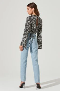 Long Sleeve Back Cutout Tie Waist Top -Chic Ladies Wear Shop AT17082 BLACKDAISY 2049