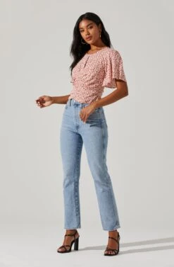 Floral Key Hole Flutter Sleeve Top -Chic Ladies Wear Shop AT17291 REDDITSY 2