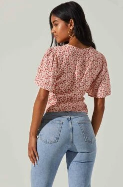 Floral Key Hole Flutter Sleeve Top -Chic Ladies Wear Shop AT17291 REDDITSY 4