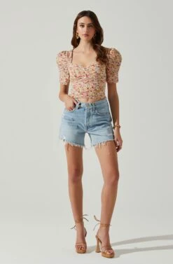 Floral Smocked Sweetheart Neck Puff Sleeve Top -Chic Ladies Wear Shop AT17552 PINKREDMULTIFL 1