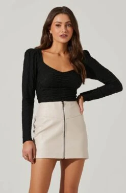 Long Sleeve Ruched Center Top -Chic Ladies Wear Shop AT17573 BLACK 2