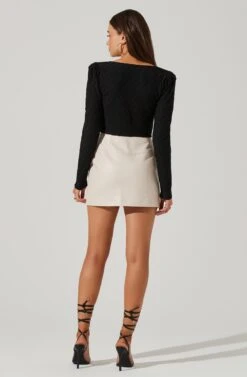 Long Sleeve Ruched Center Top -Chic Ladies Wear Shop AT17573 BLACK 5