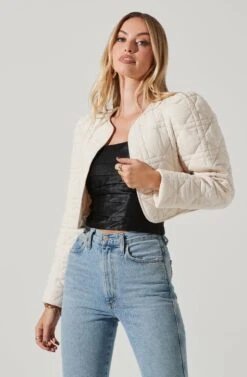 Lucia Quilted Cropped Puff Sleeve Jacket -Chic Ladies Wear Shop AT17627 OFFWHITE 3