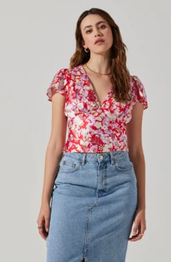 Satin V Neck Flutter Sleeve Top -Chic Ladies Wear Shop AT17746 REDLILACFLORAL 3